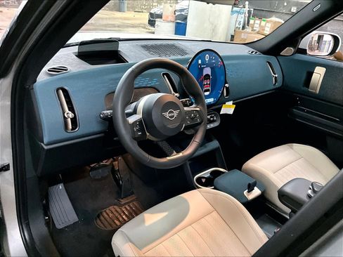 Certified 2025 MINI Cooper Countryman S image 16