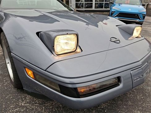 Used 1991 Chevrolet Corvette Coupe image 12