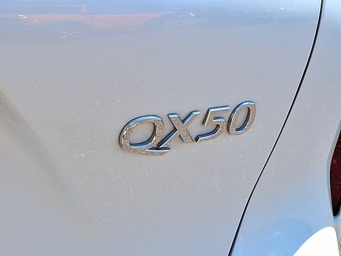 Certified 2023 INFINITI QX50 Luxe AWD/4WD image 32