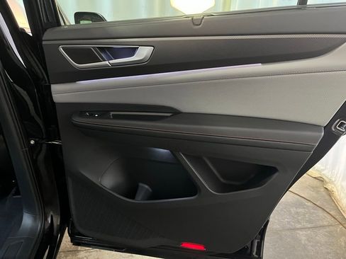 New 2026 Volkswagen Atlas Peak Edition AWD/4WD image 23