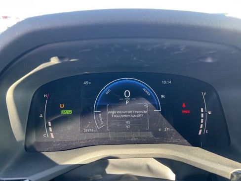 Used 2025 Toyota Camry LE image 11