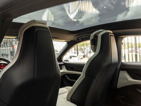 Certified 2021 Porsche Taycan RWD image 27