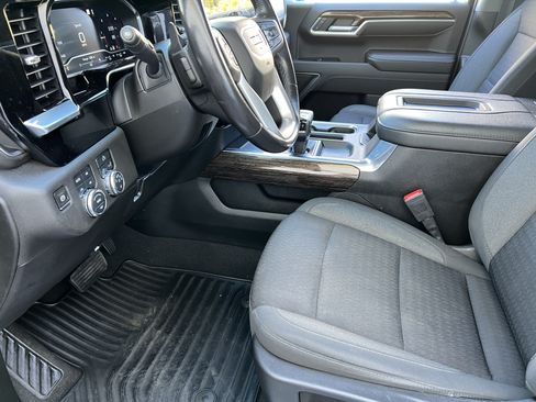 Used 2022 GMC Sierra 1500 Elevation w/ X31 Off-Road Package AWD/4WD image 15