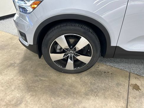 Used 2022 Volvo XC40 T5 Momentum w/ Premium Package AWD/4WD image 31