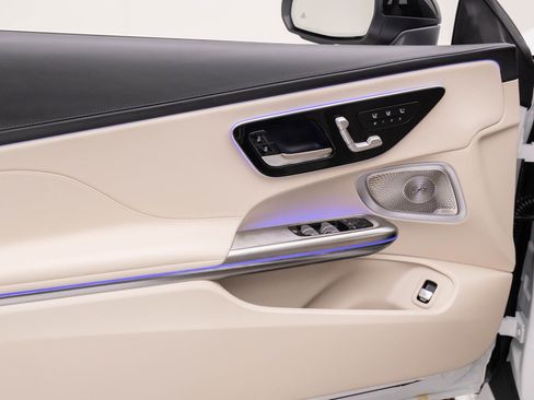 New 2026 Mercedes-Benz CLE 450 4MATIC Cabriolet image 13