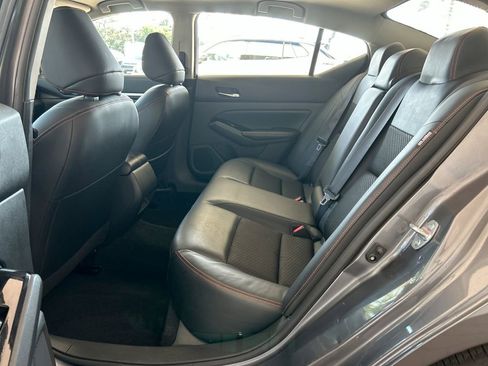 Used 2024 Nissan Altima 2.5 SR FWD image 31
