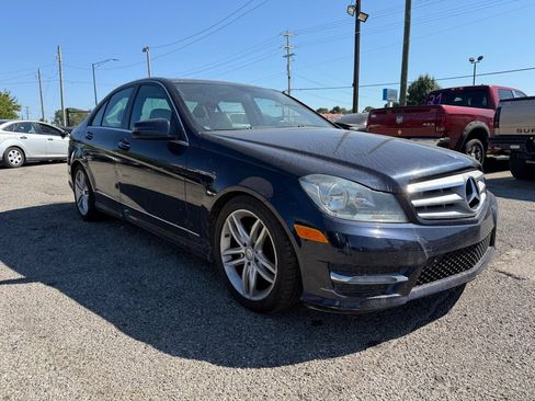 Used 2013 Mercedes-Benz C 250 Sedan image 2