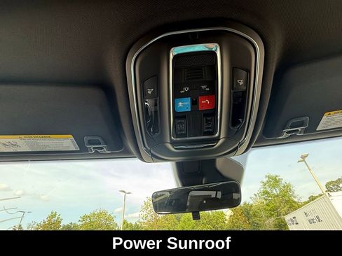 New 2025 Jeep Grand Cherokee L Laredo image 17