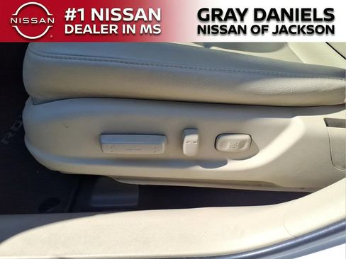 Used 2017 Acura RDX w/ Advance Package FWD image 13
