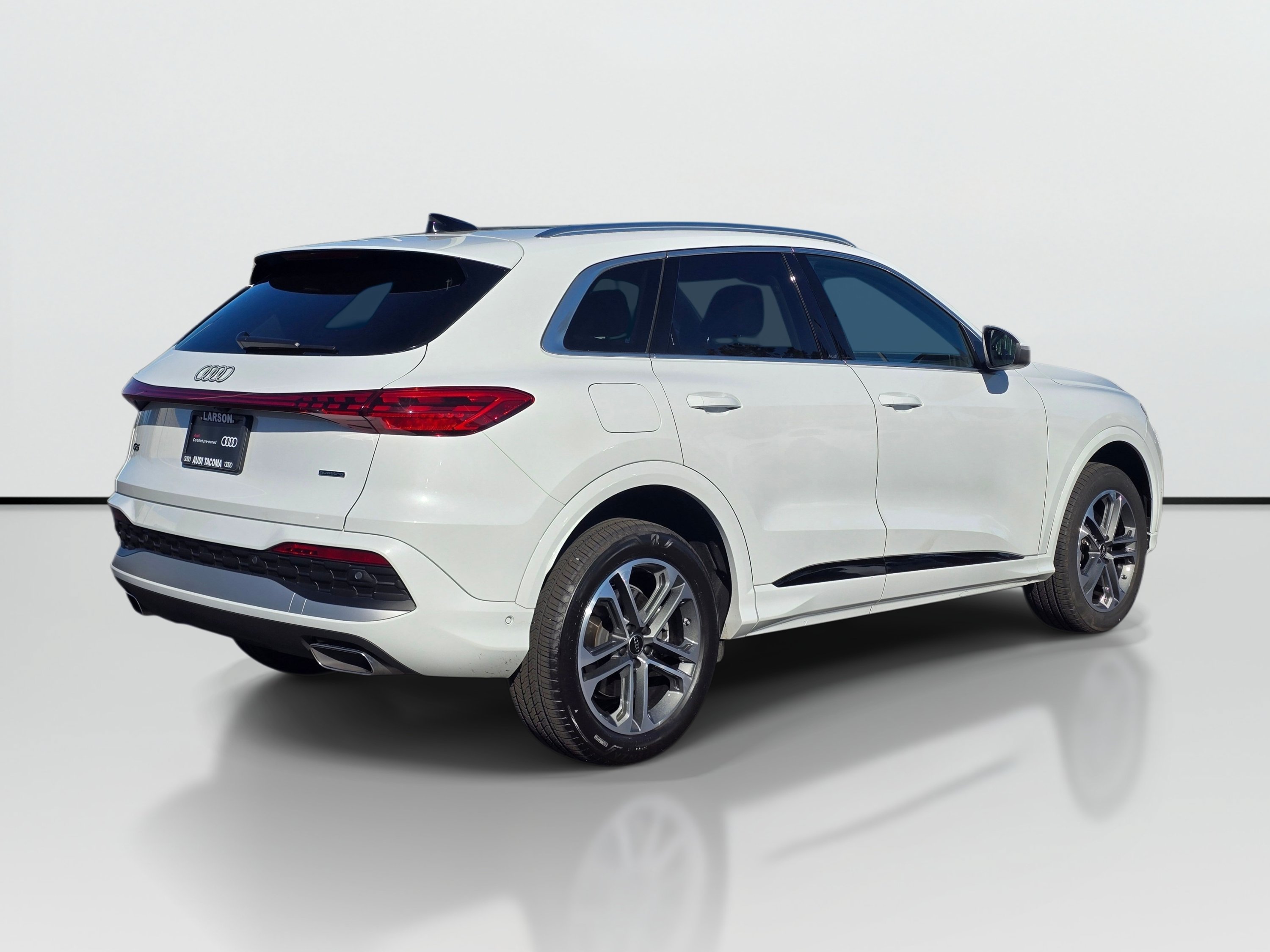 Certified 2025 Audi Q5 Premium AWD/4WD image 5