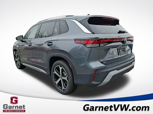 New 2026 Volkswagen Tiguan SE image 3