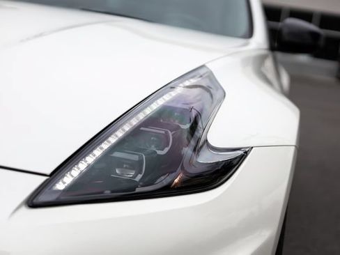Used 2016 Nissan 370Z Touring RWD image 14