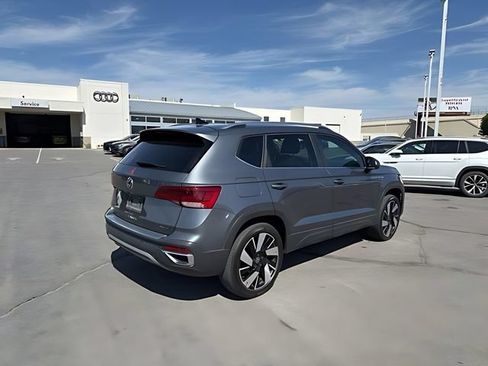 Used 2024 Volkswagen Taos SEL AWD/4WD image 3