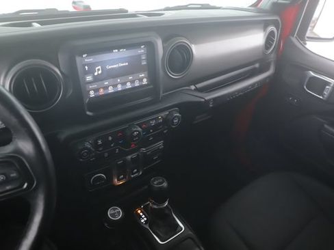 Used 2022 Jeep Wrangler Sport AWD/4WD image 25