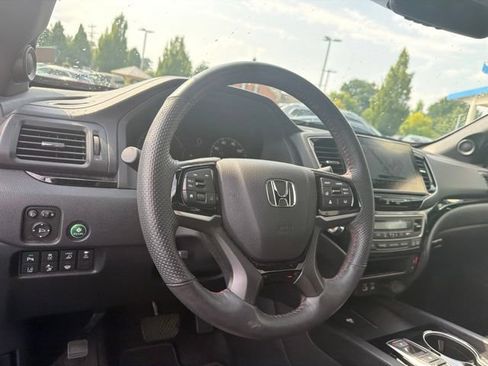 Used 2024 Honda Ridgeline Black Edition image 16