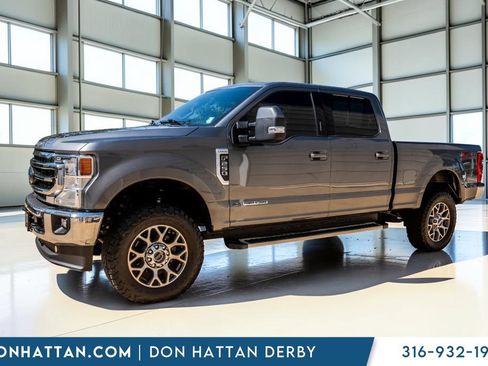Used 2022 Ford F250 Lariat w/ Lariat Value Package AWD/4WD image 2
