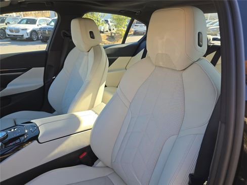 New 2026 BMW 530i xDrive w/ M Sport Package AWD/4WD image 21