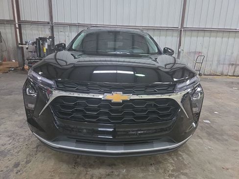 Used 2025 Chevrolet Trax LT w/ LT Convenience Package image 7