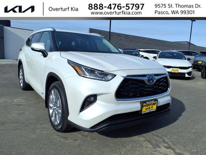 Used 2023 Toyota Highlander Limited