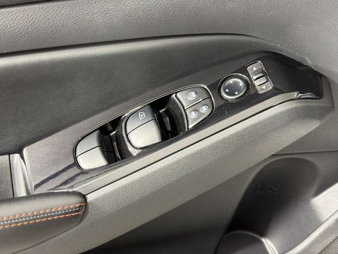 Used 2024 Nissan Altima 2.5 SR FWD image 23