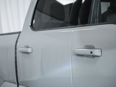 Certified 2023 Ford F150 Lariat w/ Equipment Group 502A High image 21