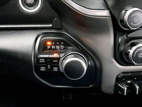Used 2020 RAM 1500 Big Horn AWD/4WD image 16