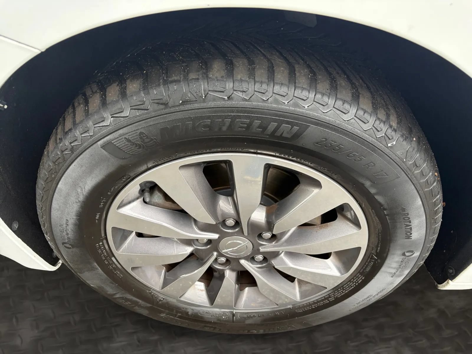 Used 2019 Chrysler Pacifica Touring-L Plus w/ Advanced Safetytec Group FWD image 37