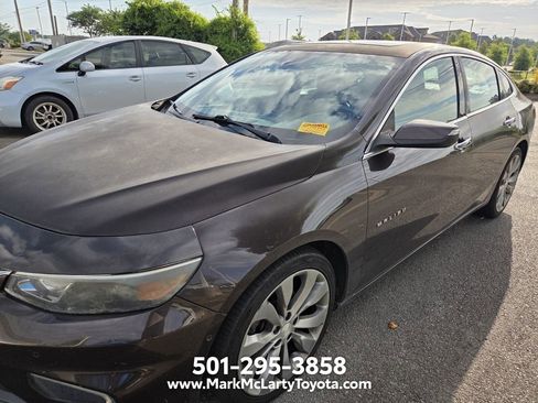 Used 2016 Chevrolet Malibu Premier w/ Driver Confidence Package II FWD image 4