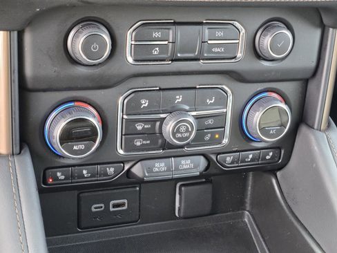 Used 2023 Chevrolet Tahoe High Country w/ Advanced Technology Package image 22