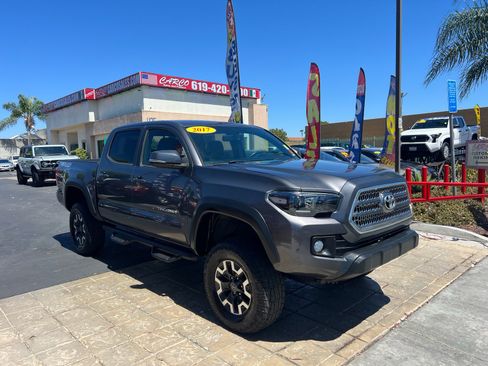 Used 2017 Toyota Tacoma TRD Off-Road w/ Tow Package (A/T) AWD/4WD image 2