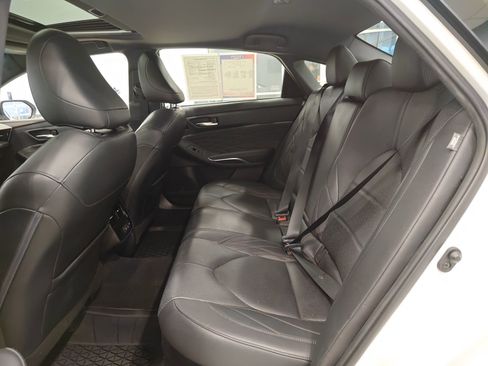 Used 2021 Toyota Avalon Limited w/ Protection Package (TMS) image 15