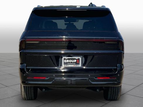 Certified 2025 Lincoln Navigator Reserve AWD/4WD image 5
