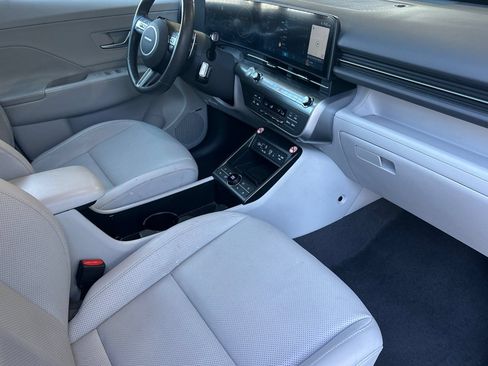 Used 2024 Hyundai Kona Limited FWD image 15