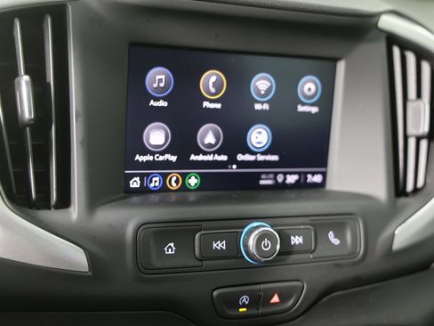 Used 2023 GMC Terrain SLE image 17