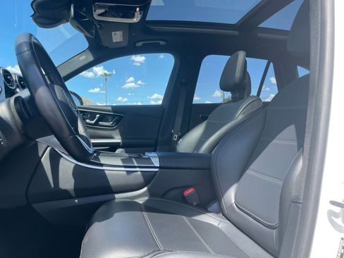 Used 2024 Mercedes-Benz GLC 300 image 27