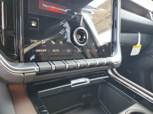 New 2026 GMC Yukon Denali w/ Denali Reserve Package AWD/4WD image 23