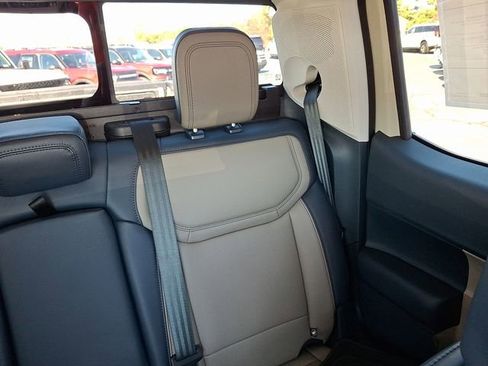 New 2025 Ford Maverick Lariat image 14