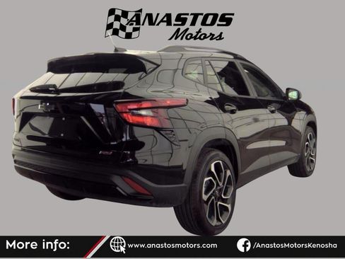 Used 2025 Chevrolet Trax RS w/ Driver Confidence Package FWD image 3
