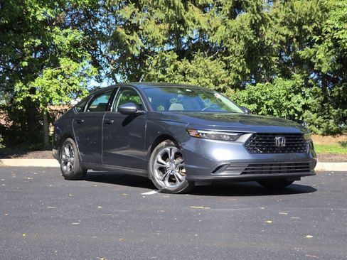 Certified 2023 Honda Accord EX image 2