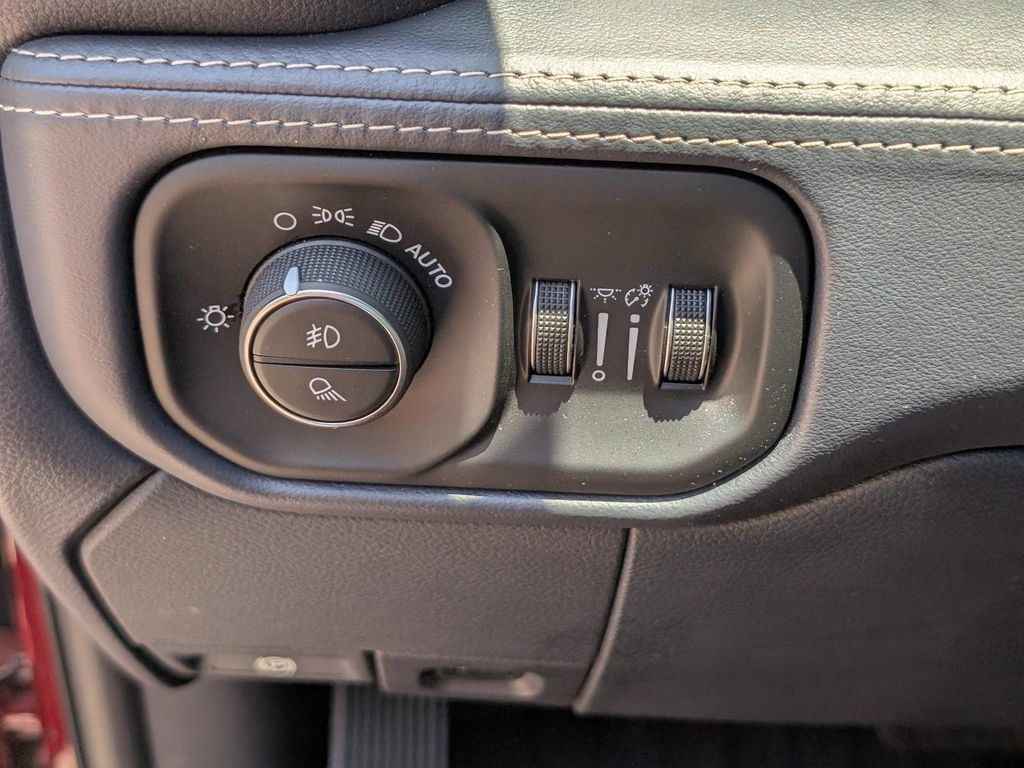 Used 2019 RAM 2500 Limited AWD/4WD image 29