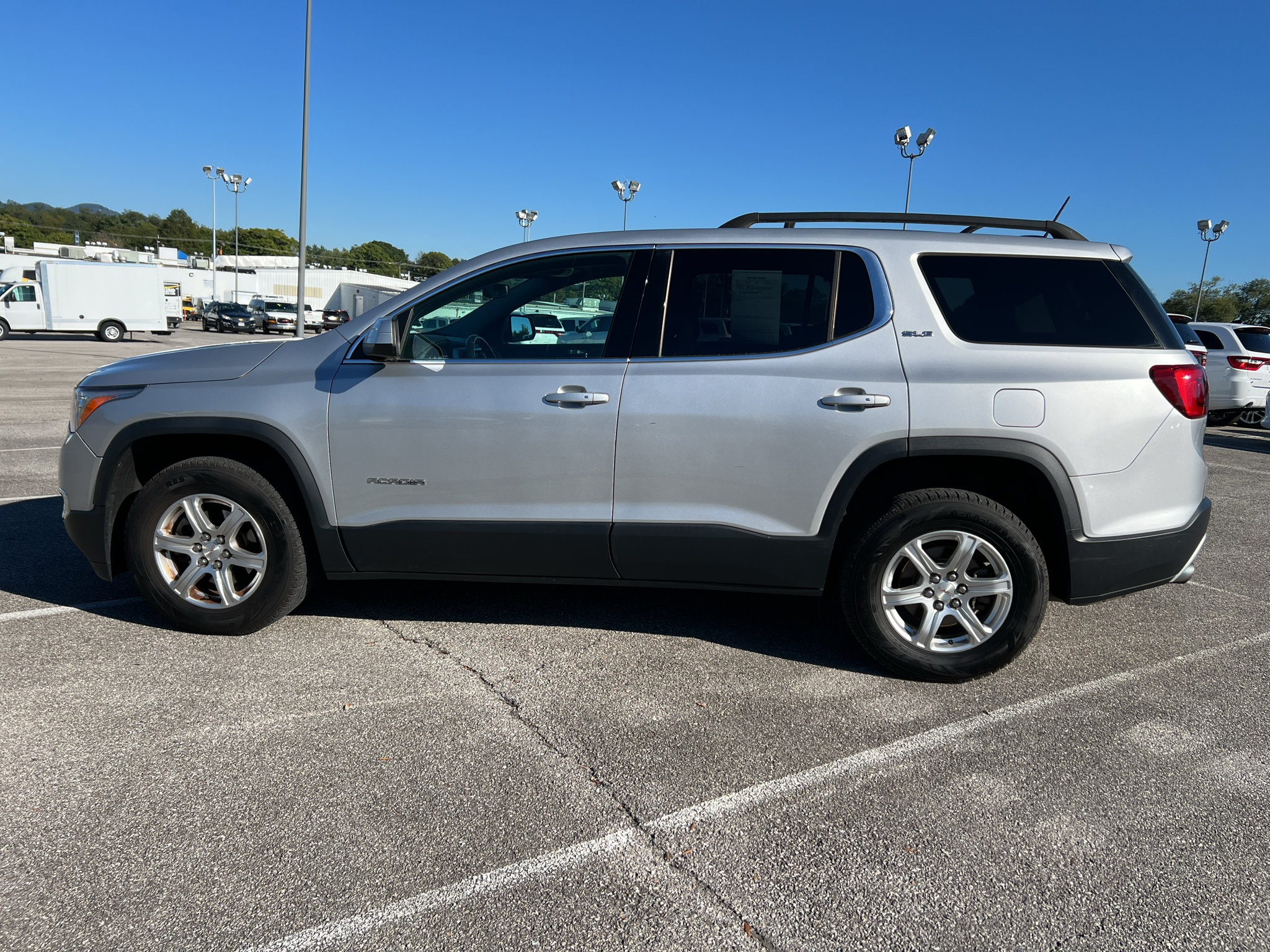 Used 2018 GMC Acadia SLE AWD/4WD image 6