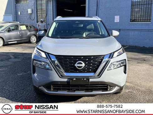 Used 2023 Nissan Rogue SL w/ SL Premium Package image 2