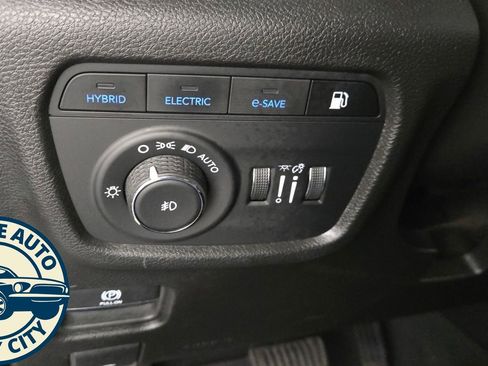 Used 2022 Jeep Grand Cherokee Limited 4xe image 26