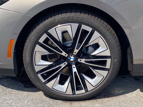New 2027 BMW 530i xDrive w/ Premium Package AWD/4WD image 8