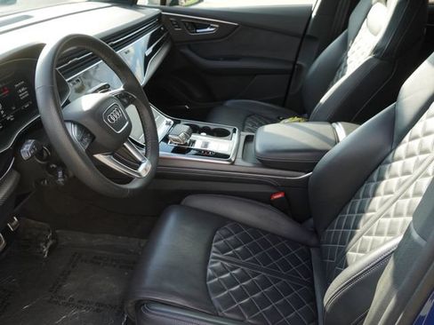 Used 2025 Audi SQ7 Prestige AWD/4WD image 19
