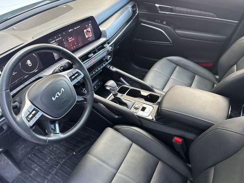 Used 2024 Kia Telluride SX image 11