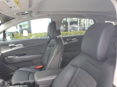 Certified 2023 Kia Sportage SX FWD image 16