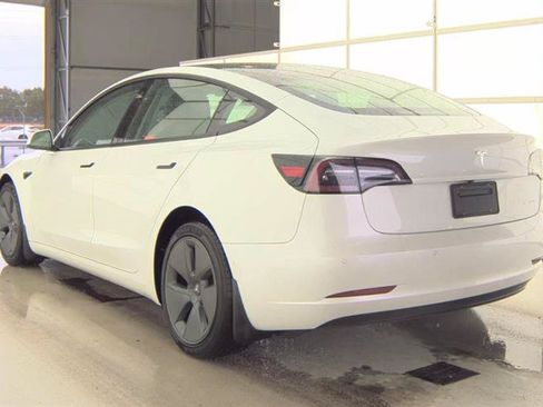 Used 2022 Tesla Model 3 Long Range AWD/4WD image 7
