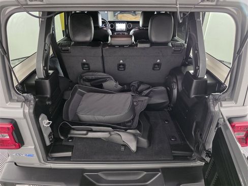 Used 2023 Jeep Wrangler Sahara w/ Safety Group image 17