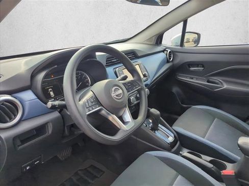 Used 2025 Nissan Versa SV image 10